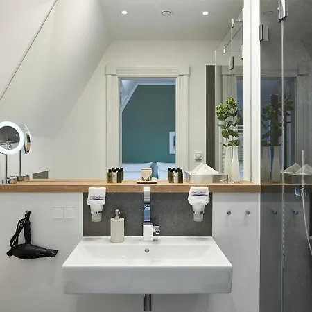 First Im First Sellin, Penthouse Paradies Am Apartman *